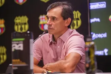 Fabián Bustos aclaró los rumores sobre el favoritismo de jugadores en Barcelona SC y como ve al plantel de cara al partido contra Deportivo Cuenca