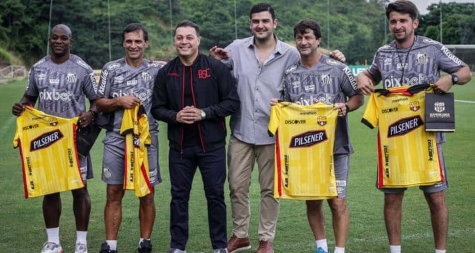 Fabián Bustos cumplió con su primer entrenamiento en Barcelona SC y en el once ya pueden haber novedades, tras ver de nuevo a los jugadores