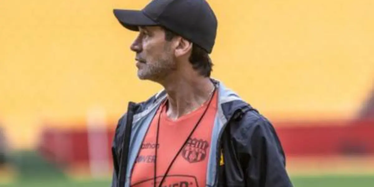 Fabián Bustos no seguirá en Barcelona SC según han contado desde Guayaquil. El entrenador en principio tenía un acuerdo de renovación con el club en el 2022 y posiblemente un año más