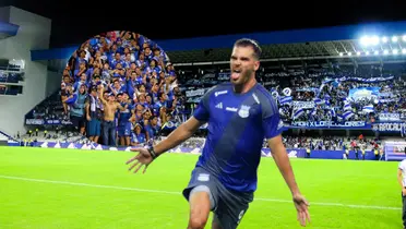 Facundo Castelli festejo de gol con la camiseta de Emelec, estadio Capwell y afición de Emelec