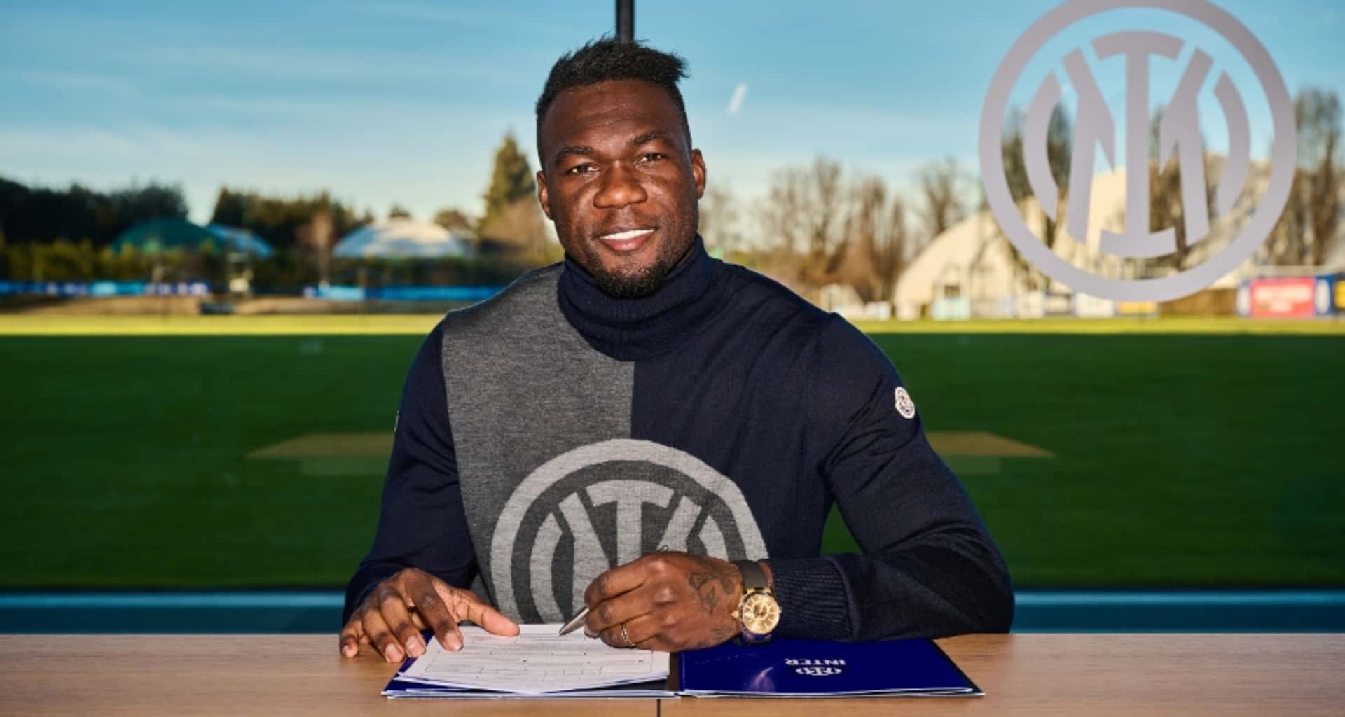 Felipe Caicedo no ha jugador desde que llegó al Inter lo que hace pensar que está de vacaciones