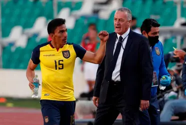 Gustavo Alfaro contó que algunos jugadores se negaron a vestir a la camiseta de la Selección de Ecuador