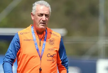 Gustavo Alfaro, entrenador de la Selección Ecuatoriana, todavía no cierra su renovación con la FEF y además dio una mala noticia