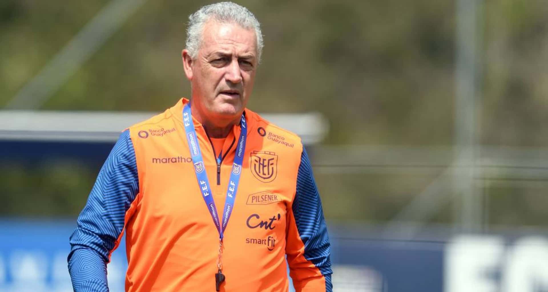 Gustavo Alfaro, entrenador de la Selección Ecuatoriana, todavía no cierra su renovación con la FEF y además dio una mala noticia