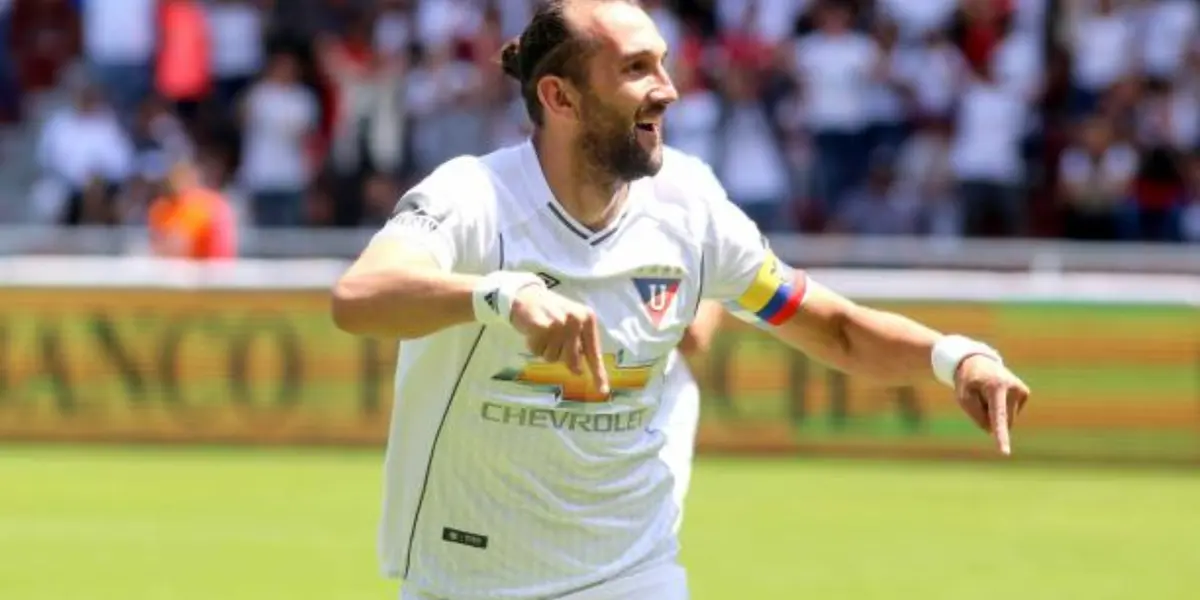 Hernán Barcos que es querido en Liga de Quito le va muy bien en Alianza Lima, donde se ha ganado el cariño de los hinchas