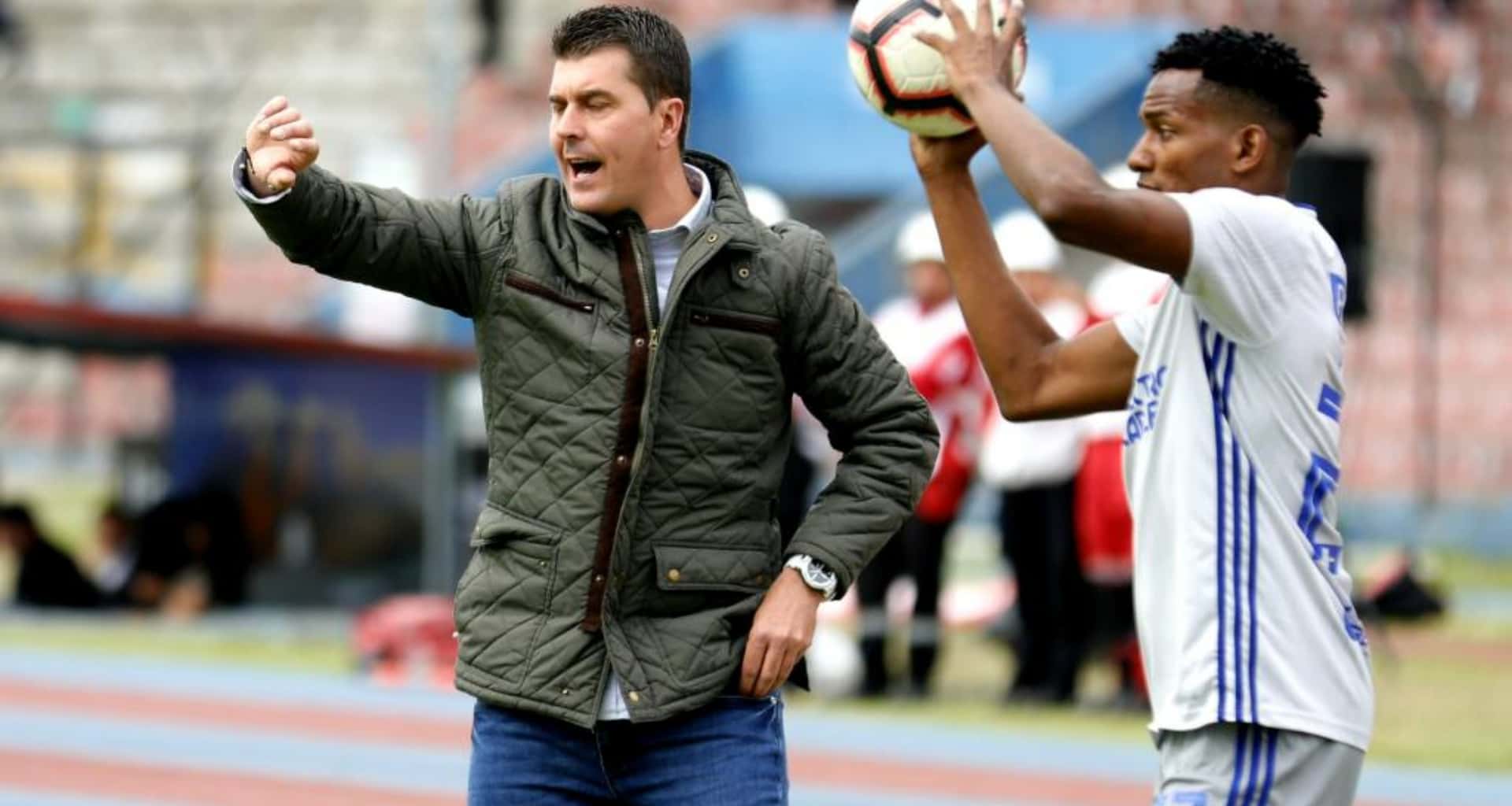 Ismael Rescalvo no ha podido conseguir dar la vuelta al mal momento de Emelec y estaría dedicado a otras cosas