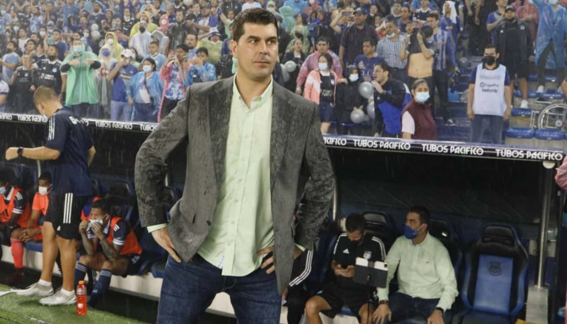 Ismael Rescalvo volvió a poner una excusa luego de la derrota sufrida ante del Delfín de Manta