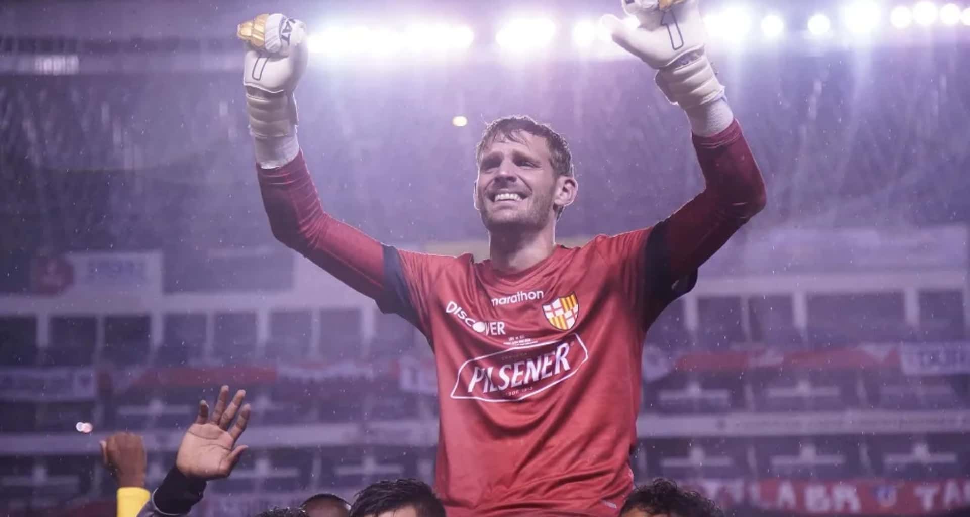 Javier Burrai recarga baterías para la segunda etapa y salió del país para pasar sus vacaciones