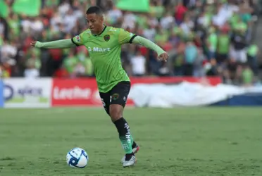 Jéfferson Alfredo Intriago, ex jugador de Liga Deportiva Universitaria de Quito, salió rumbo a México con la gran expectativa de ser un jugador importante con Juárez, pero también entre polémicas por su contrato.