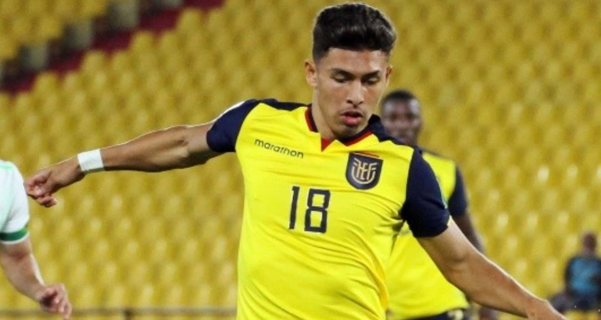 Jeremy mostró un gran juego en el partido contra Venezuela y salió ovacionado por los espectadores que acudieron al Rodrigo Paz Delgado