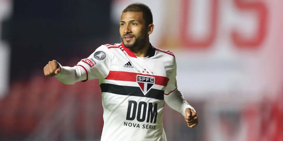Joao Rojas está pasando por un mal momento pues luego de superar su lesión no ha podido retomar su nivel en São Paulo, por lo que tiene los días contados. Esto y más en el resumen de noticias de El Futbolero