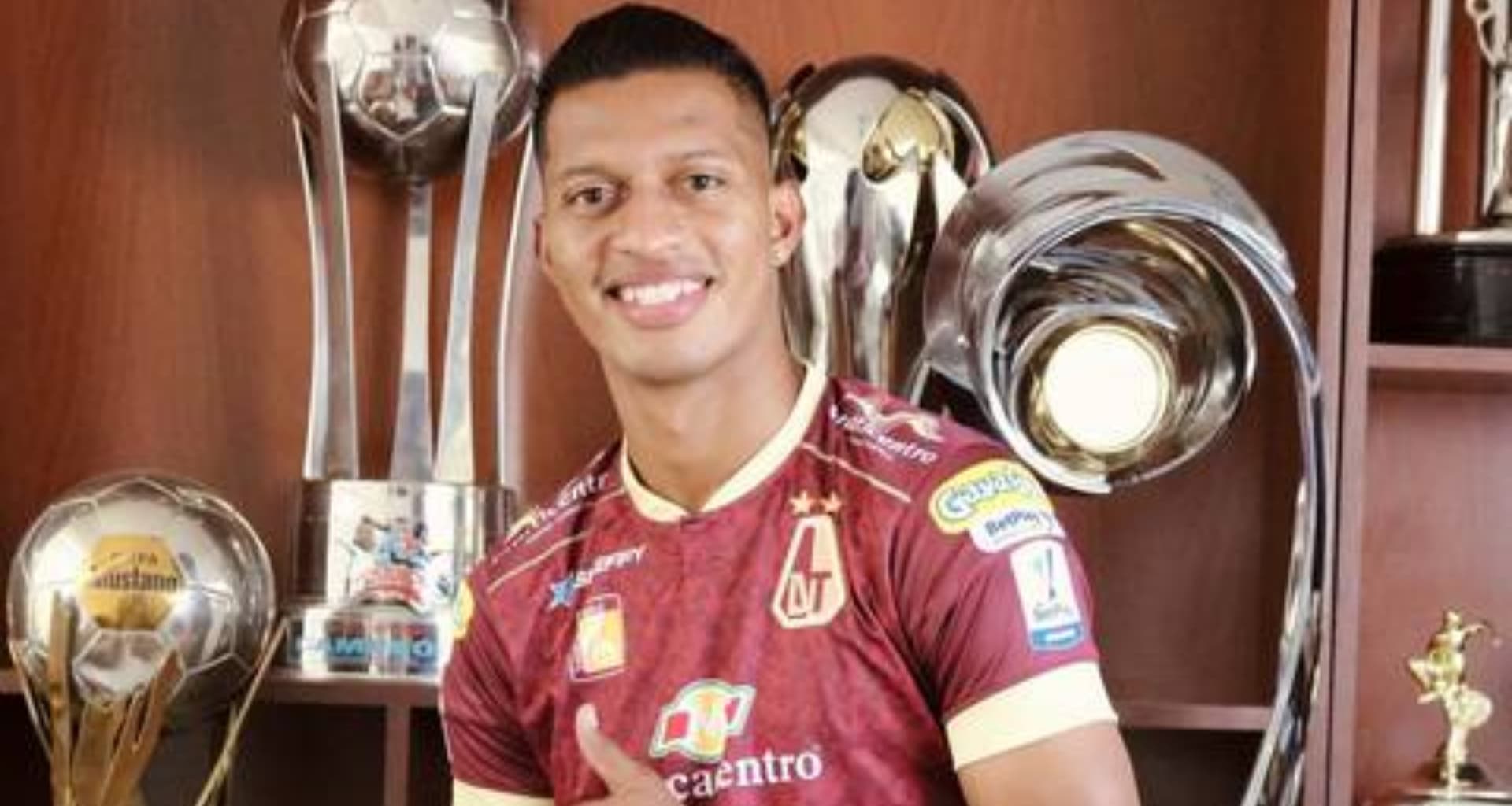 John Narváez tiene nuevo equipo en el fútbol de Perú y ahora defenderá a Carlos Mannucci. Su salario será bajo