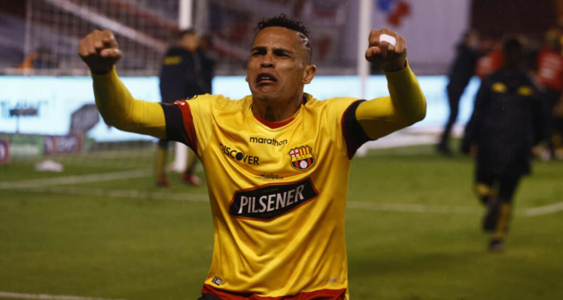 Jonatan Álvez ya no será tomado en cuenta para Atlético Nacional el próximo año y en Barcelona SC dejó un grato recuerdo por lo que anhelan volverlo a tener