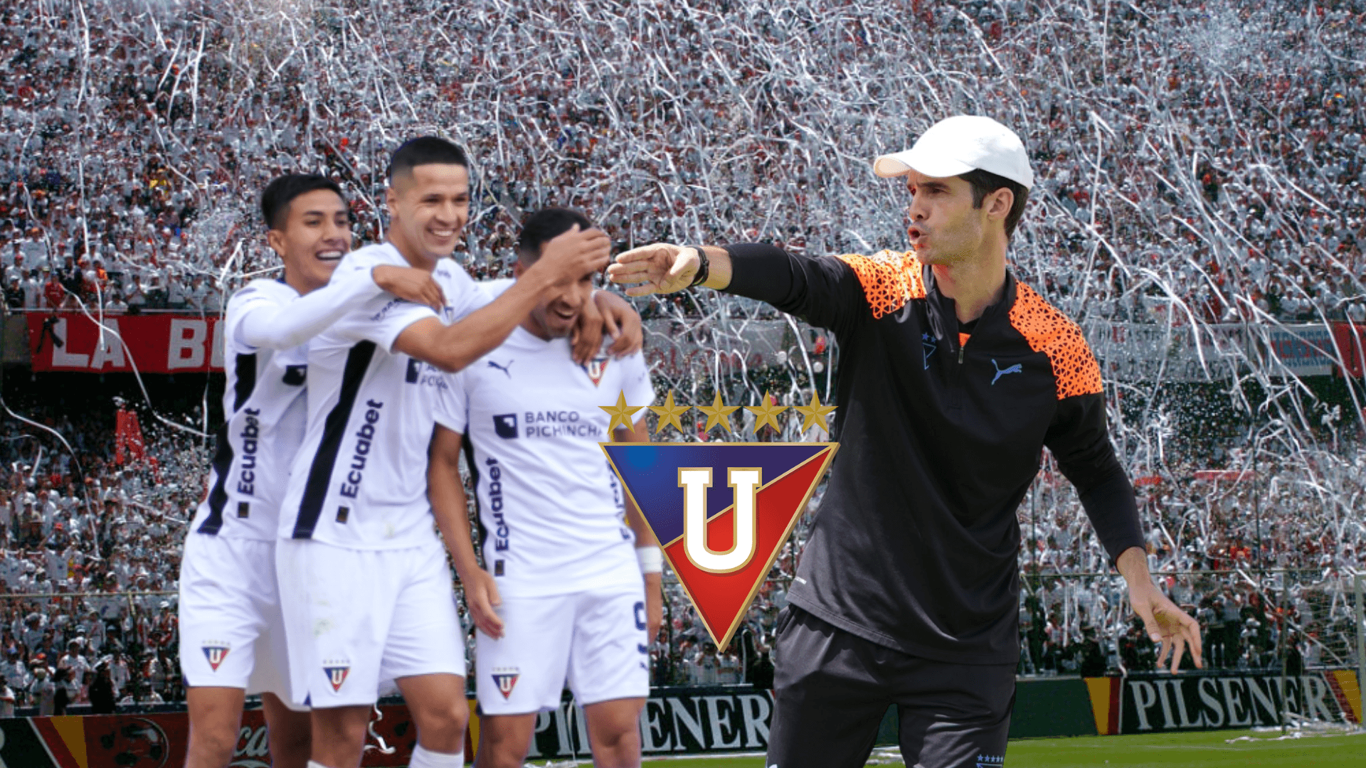 Josep Alcácer dando indicaciones a los jugadores de Liga de Quito