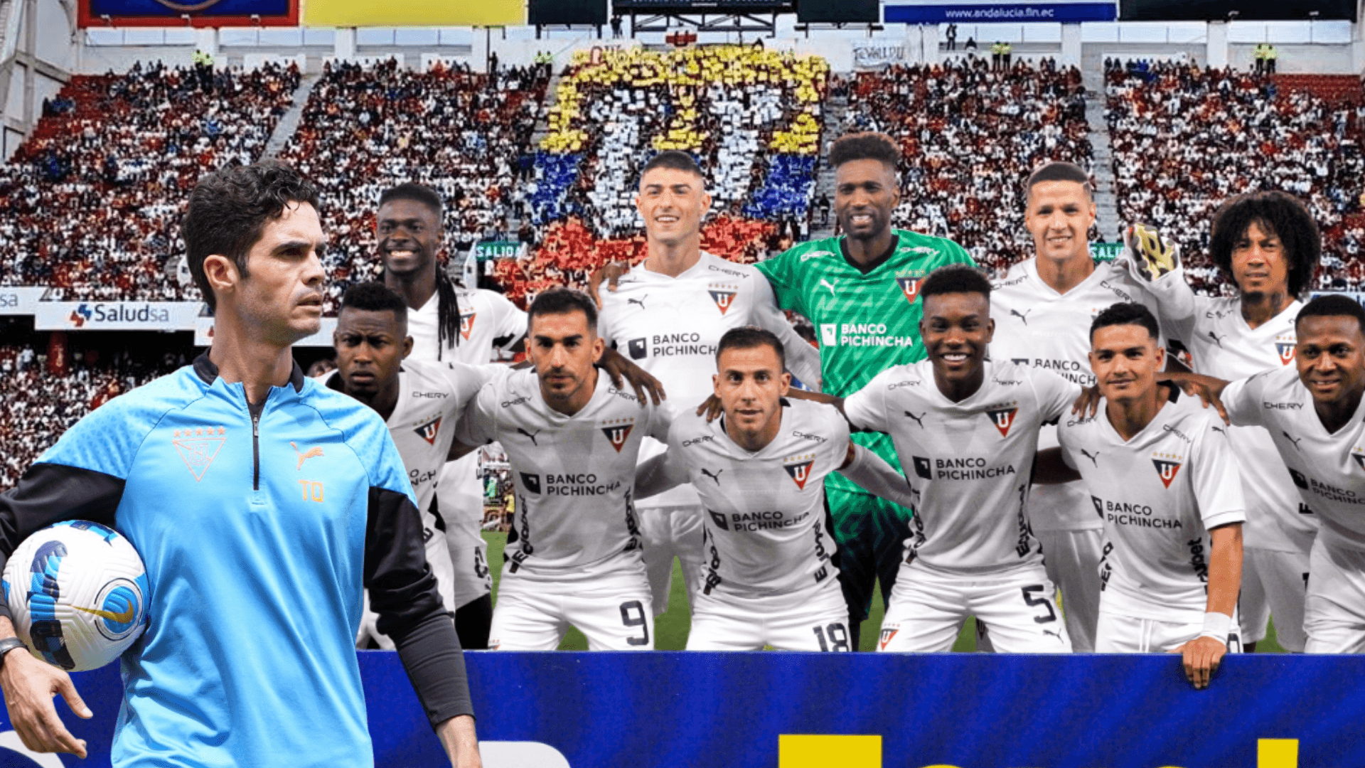 Josep Alcácer y los jugadores del 11 inicial de Liga de Quito