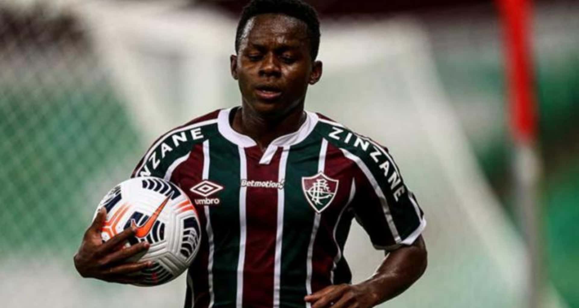 Juan Cazares alista sus maletas porque lo esperan en el fútbol de Ucrania, luego de su largo paso por Brasil. Pero ¿Cuánto puede llegar a ganar?