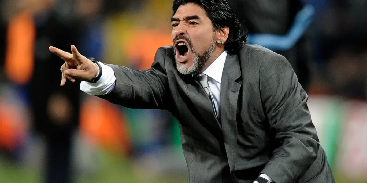 Jugador ecuatoriano dirigido por Diego Armando Maradona y su sentido homenaje