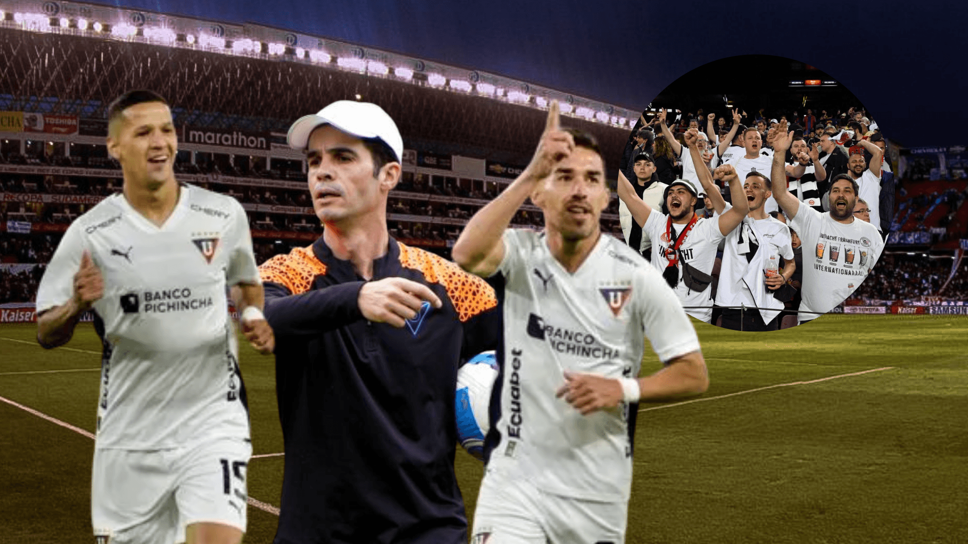 Jugadores de Liga de Quito y Josep Alcácer