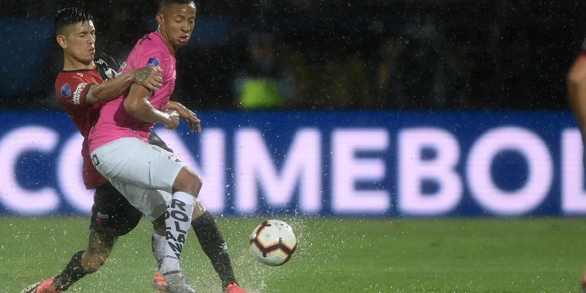 La final de la Sudamericana tuvo una larga suspensión por las lluvias
