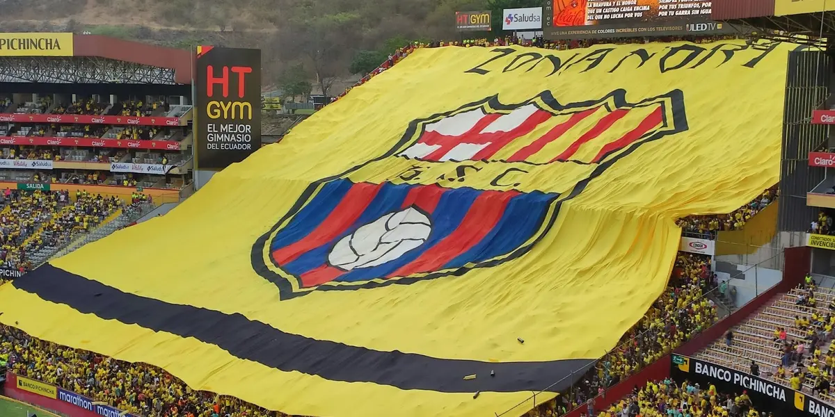 La hinchada de Barcelona SC se dio cita al Monumental para ver la goleada que Emelec le propinó a su equipo