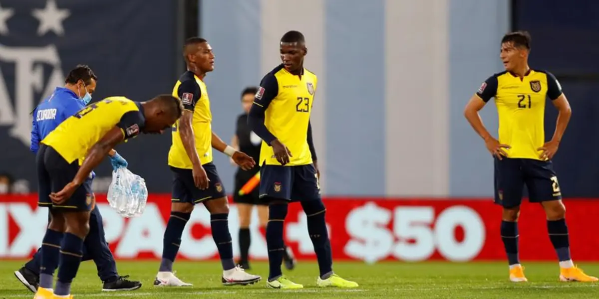 La Selección Ecuatoriana arrancó con gran ímpetu las Eliminatorias y parecía que clasificaban al Mundial pero en las últimas convocatorias se cuestionan los hinchas por nombres que están puestos a dedo