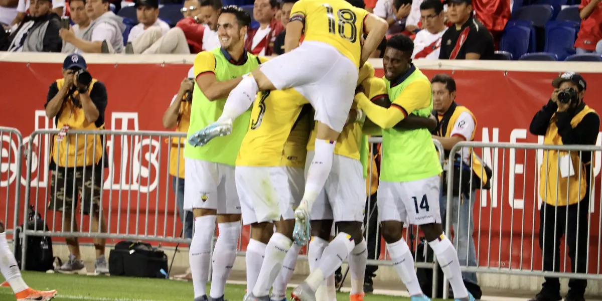 La selección ecuatoriana despertó el ánimo de la afición cuencana tras vencer a Perú en Estados Unidos