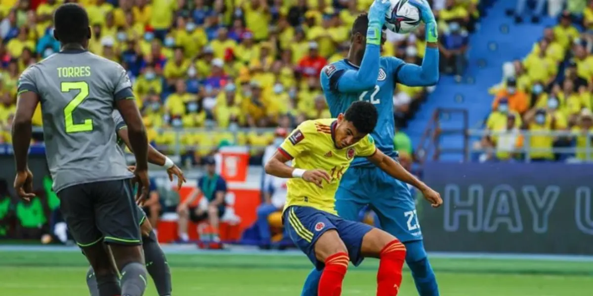 La Selección Ecuatoriana empató y jugó con gran personalidad en la casa de Colombia. Sus jugadores al final del partido quedaron inconformes con el arbitraje y todo fue quejas en la rueda de prensa