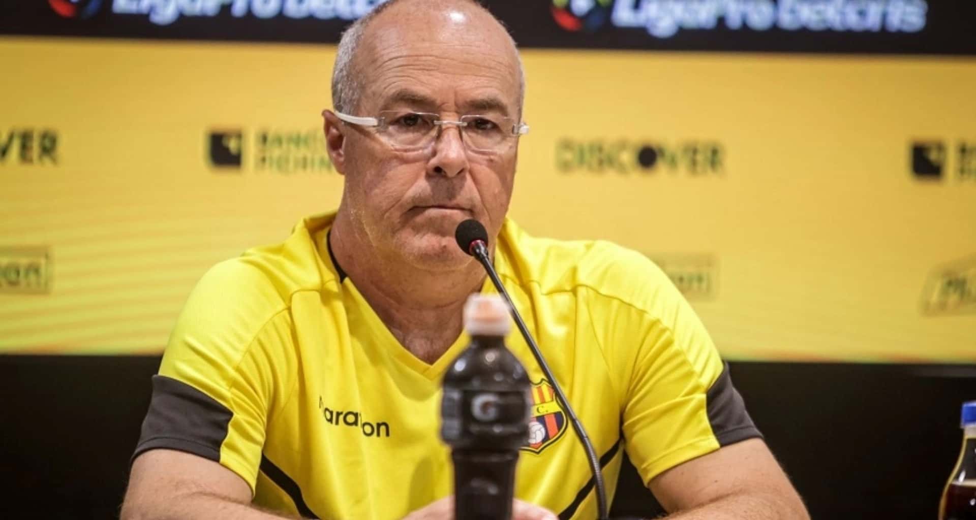 Le dijeron por qué juega a la defensiva en Barcelona SC y Jorge Célico respondió con contundencia a la periodista