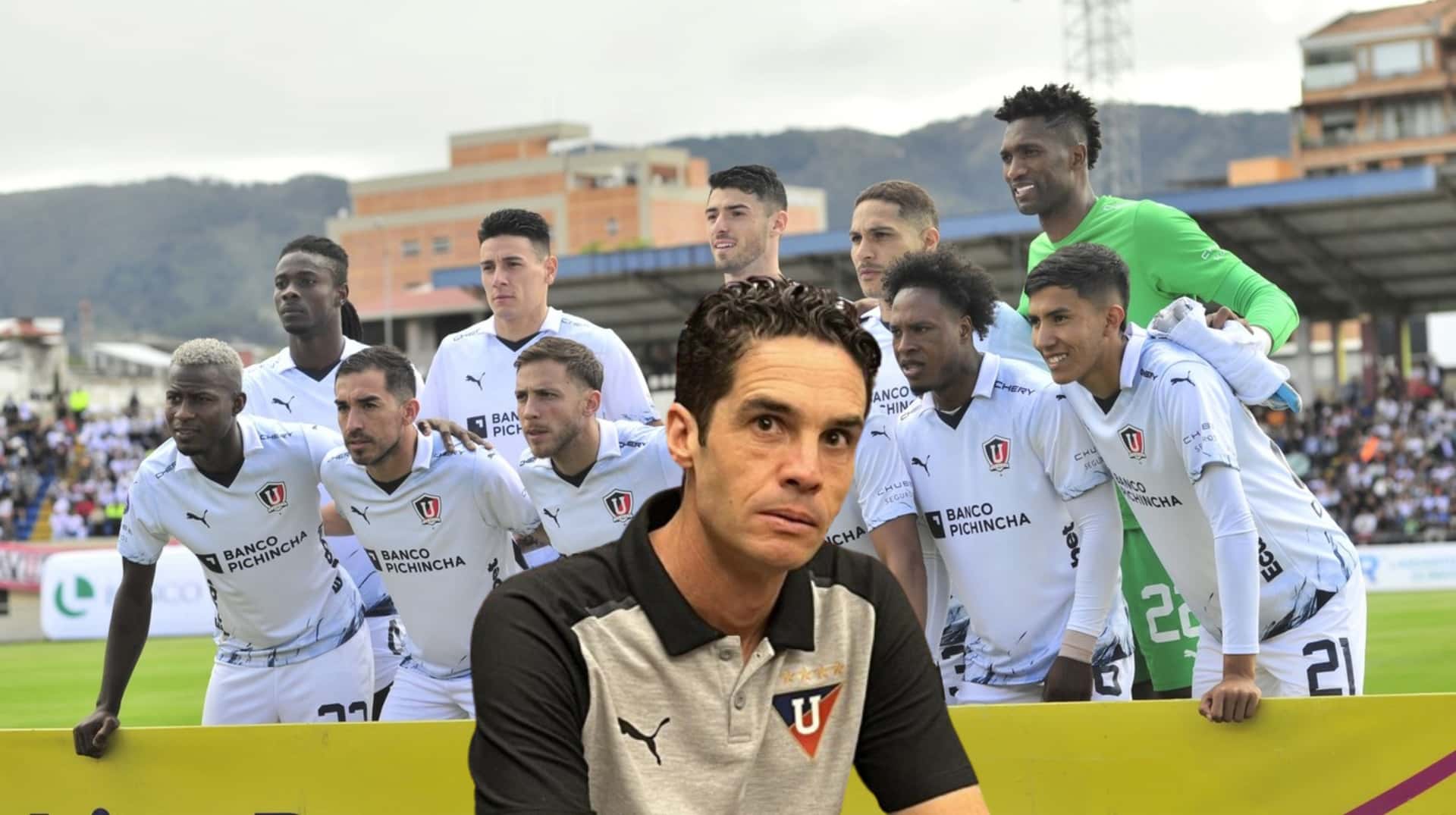 Liga de Quito posando para los reporteros gráficos, en la imagen aparece también Josep Al´cacer. FOTO: Diario Olé