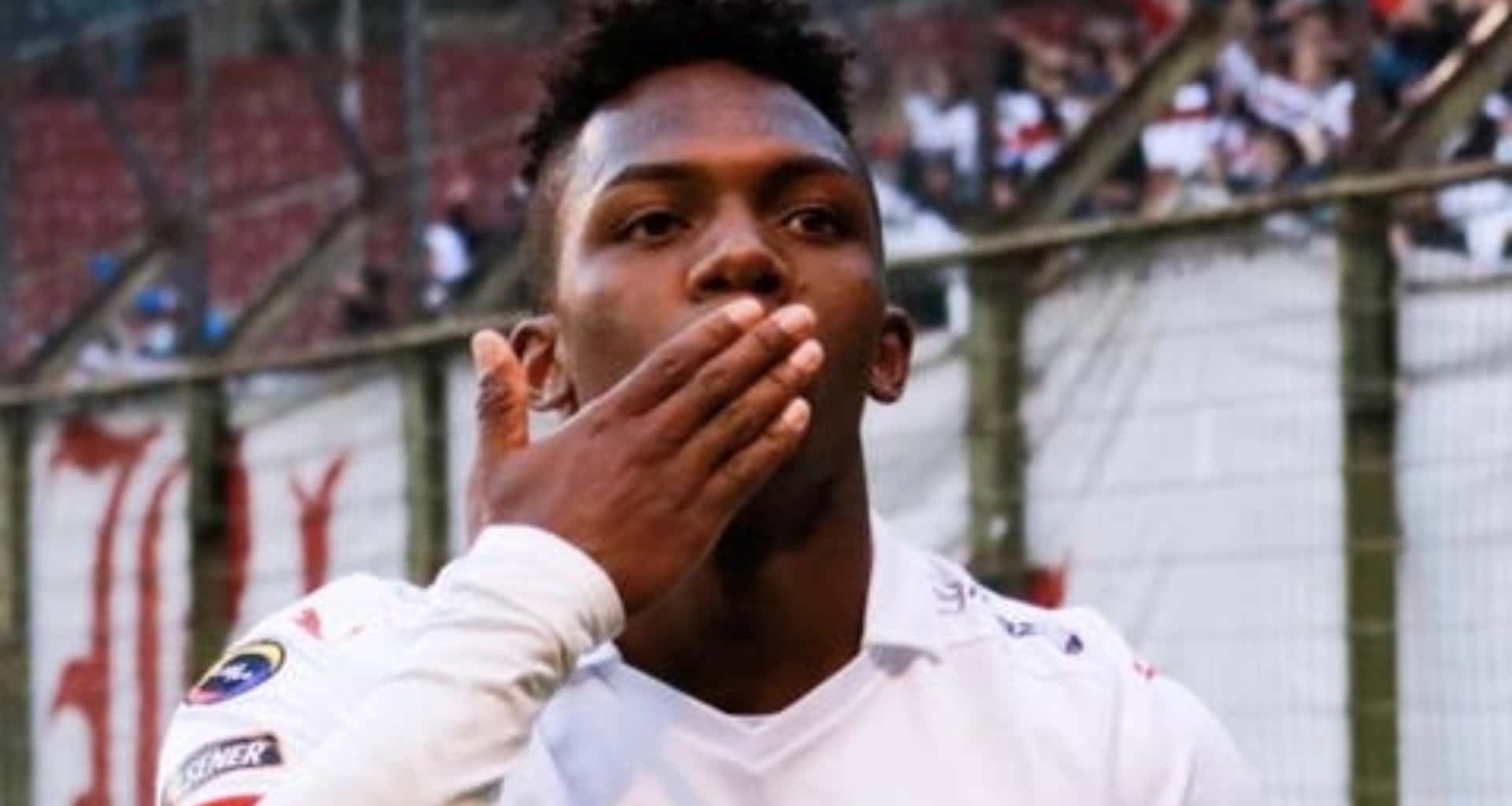 Liga de Quito hizo un cambio de todo su plantel ante Aucas pero Djokaeff Reasco no estuvo ni en pre calentamiento