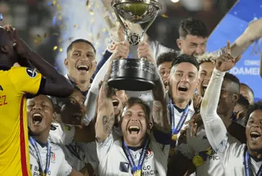 Liga de Quito regresó al país para el festejo