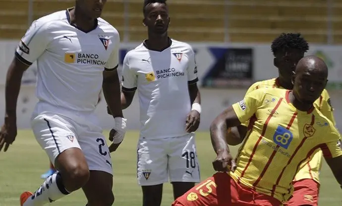 Liga de Quito se llevó un empate de casa de Aucas en cotejo disputado en el Sur y marcado por la roja directa de Antonio Valencia