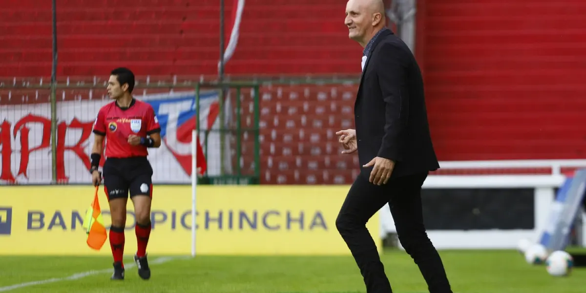 Liga de Quito venció al Manta pero la afición pide enérgicamente la salida de Pablo Repetto