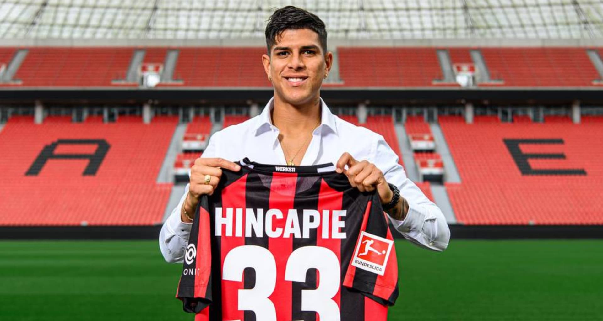 Los comentaristas de ESPN protagonizaron el blooper de la transmisión al cambiarle la nacionalidad a Piero Hincapié