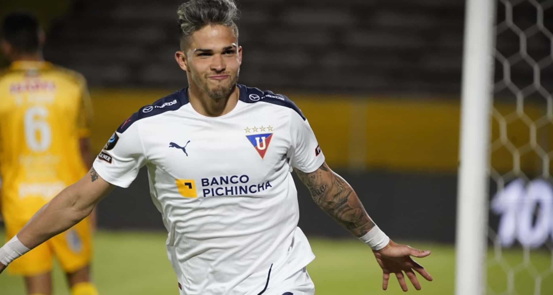 Luis Amarilla apareció en actividad, moviendo el balón y no descuidándose en lo físico. Esto tras dejar Liga de Quito