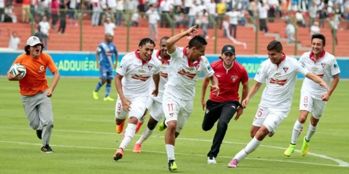 Luis Zubeldía tuvo entre sus condiciones que se refuerce a Liga de Quito