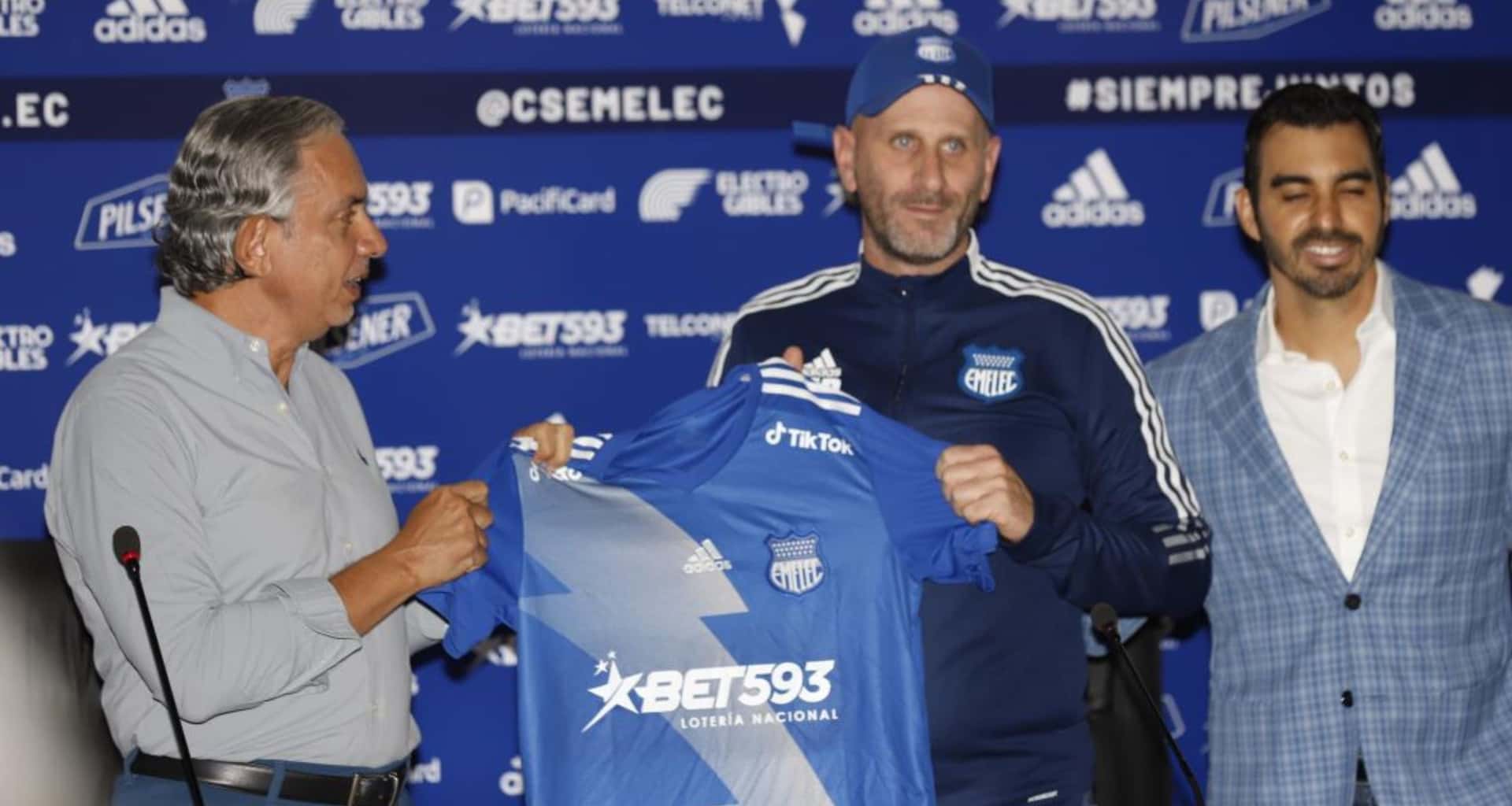 Miguel Rondelli habló de la supuesta manzana podrida que hay en Emelec