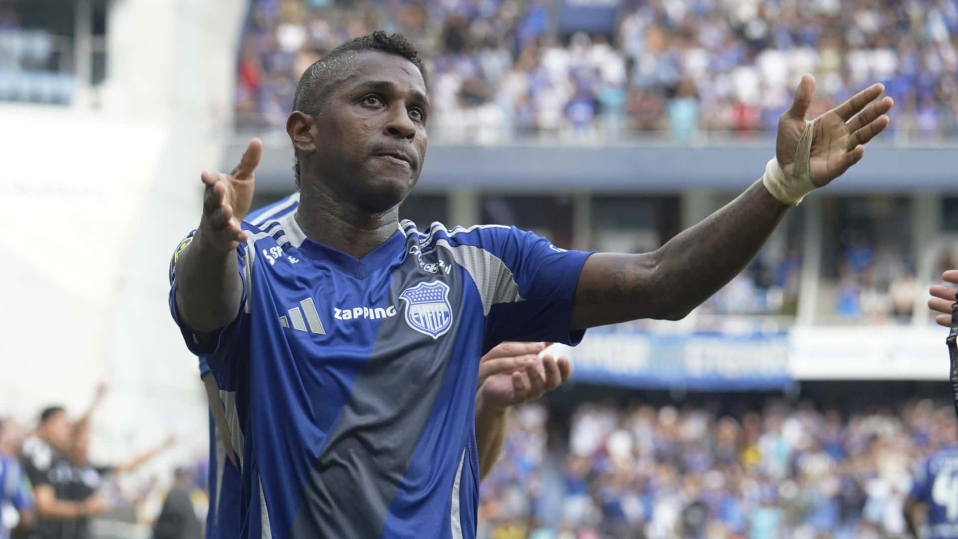 Miller Bolaños fue la gran figura por dar los 3 puntos a Emelec contra Orense