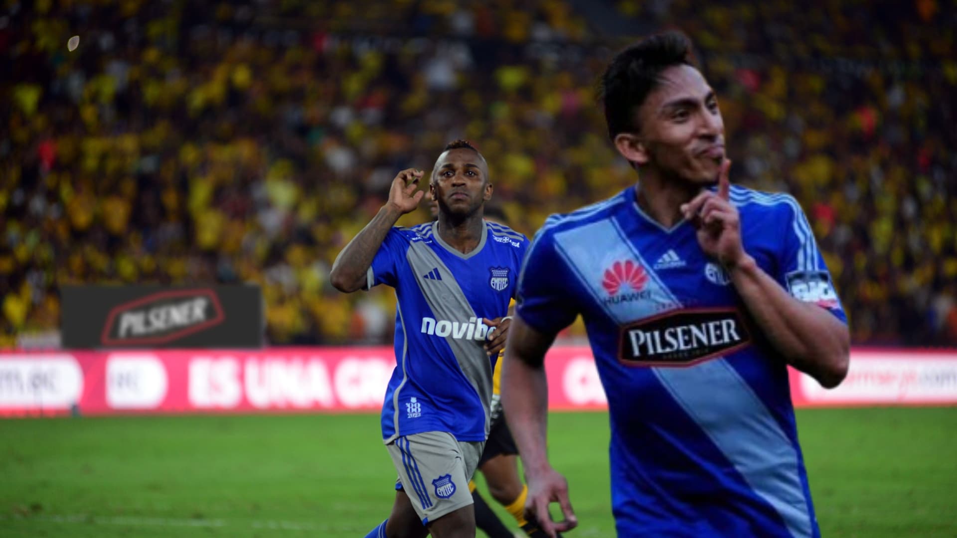 Miller Bolaños y Ángel Mena
