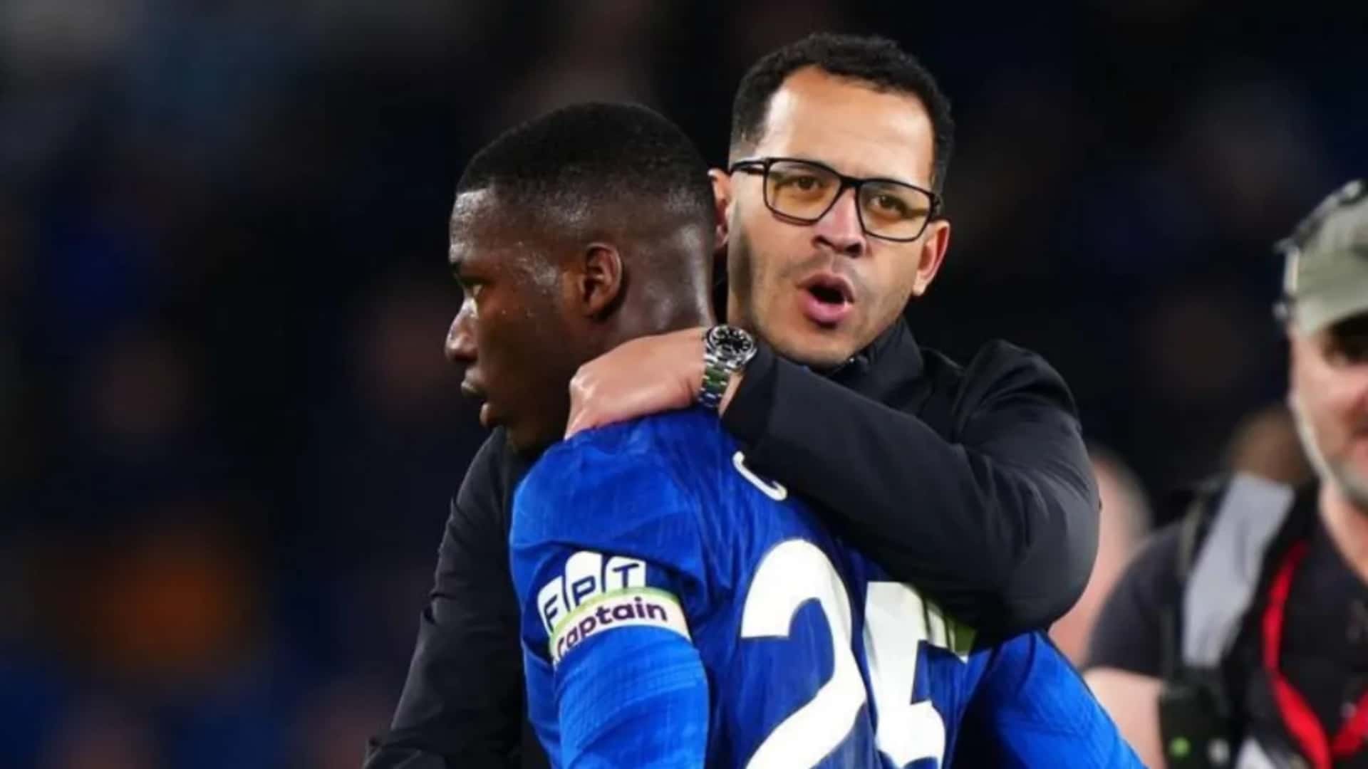 Moisés Caicedo lució deslucido en el duelo contra Arsenal, Chelsea perdió bastante en la media cancha
