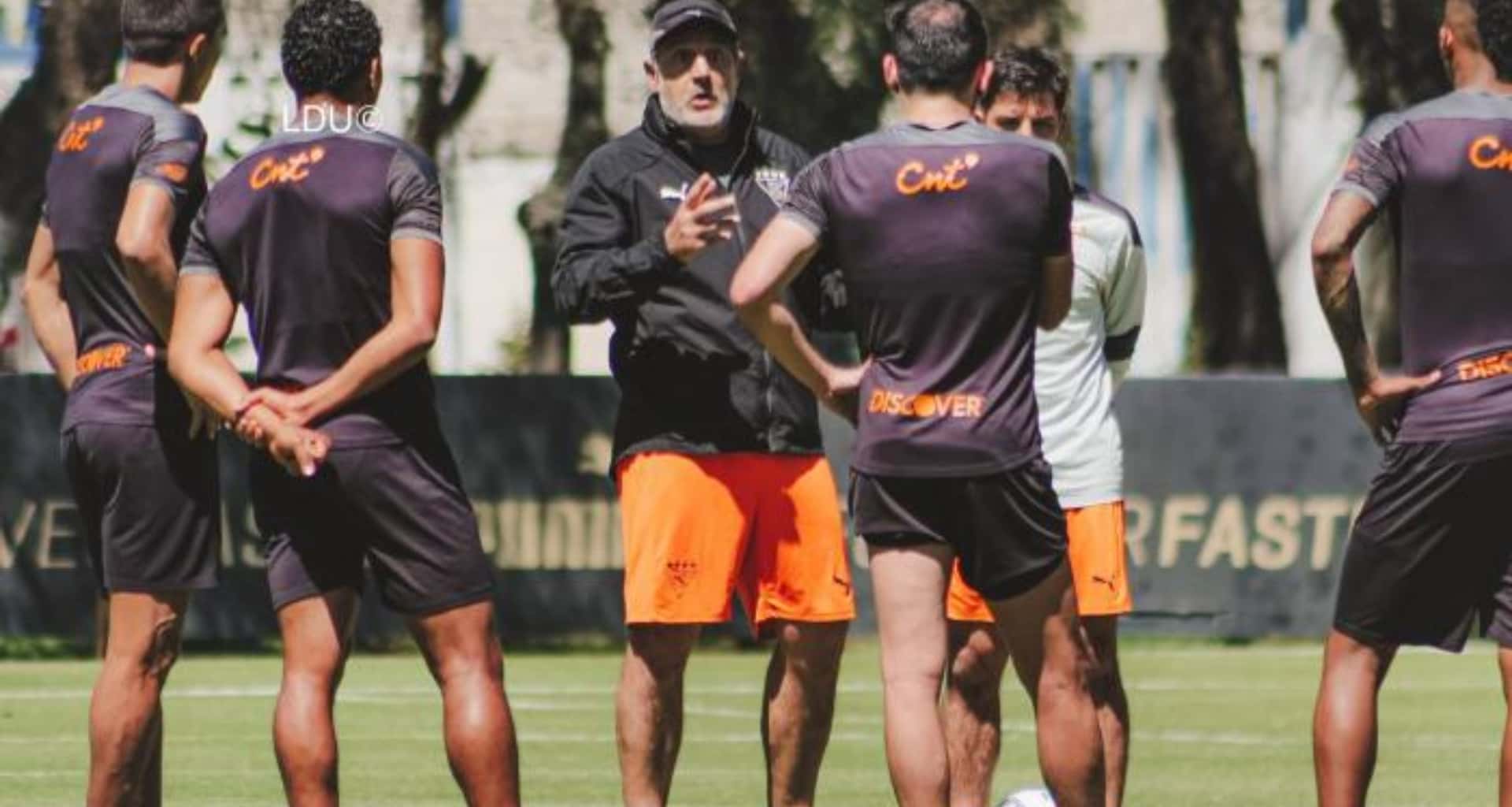 Pablo Marini y sus decisiones que han sido cuestionadas en Liga de Quito. Mandó un jugador a la reserva ¿Para que lo contrató?