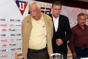 Pablo Repetto es un entrenador cuestionado en Liga de Quito, por parte de los hinchas, pero Rodrigo Paz salió en su defensa llegándolo a comparar con Edgardo Bauza