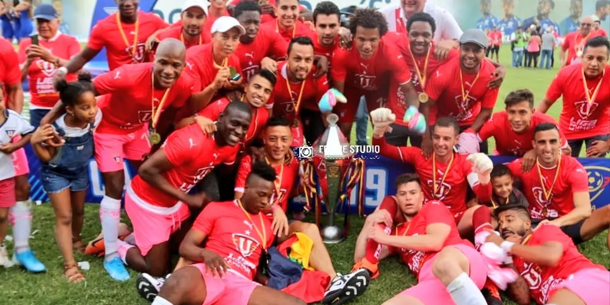 Pocos equipos ecuatorianos le dedicaron una felicitación al cuadro albo tras levantar el trofeo del torneo