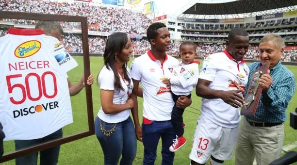 Por el Día del Padre, el ex delantero de Liga de Quito le dejó un emotivo mensaje a Neicer