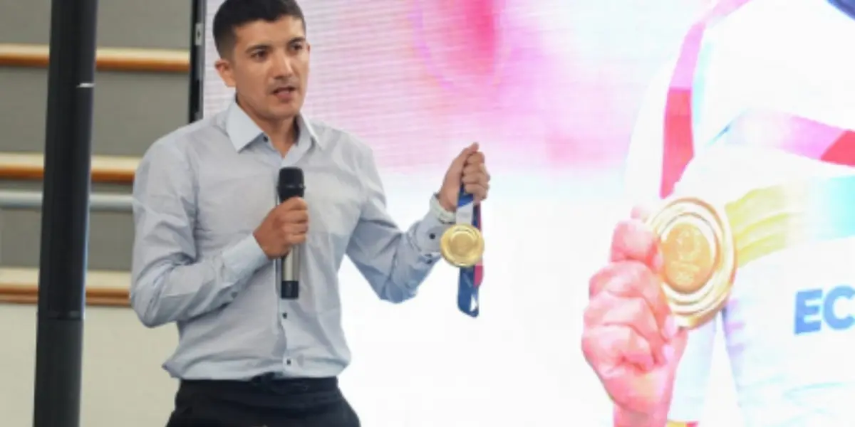 Richard Carapaz se ha convertido en un referente en la historia del deporte ecuatoriano y sus palabras hicieron enorgullecer al pueblo quien lo recibió con los brazos aibertos