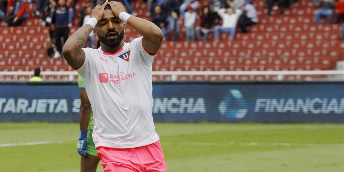 Rodrigo Aguirre salió lesionado en el cotejo ante Delfín SC y estaría fuera hasta febrero
