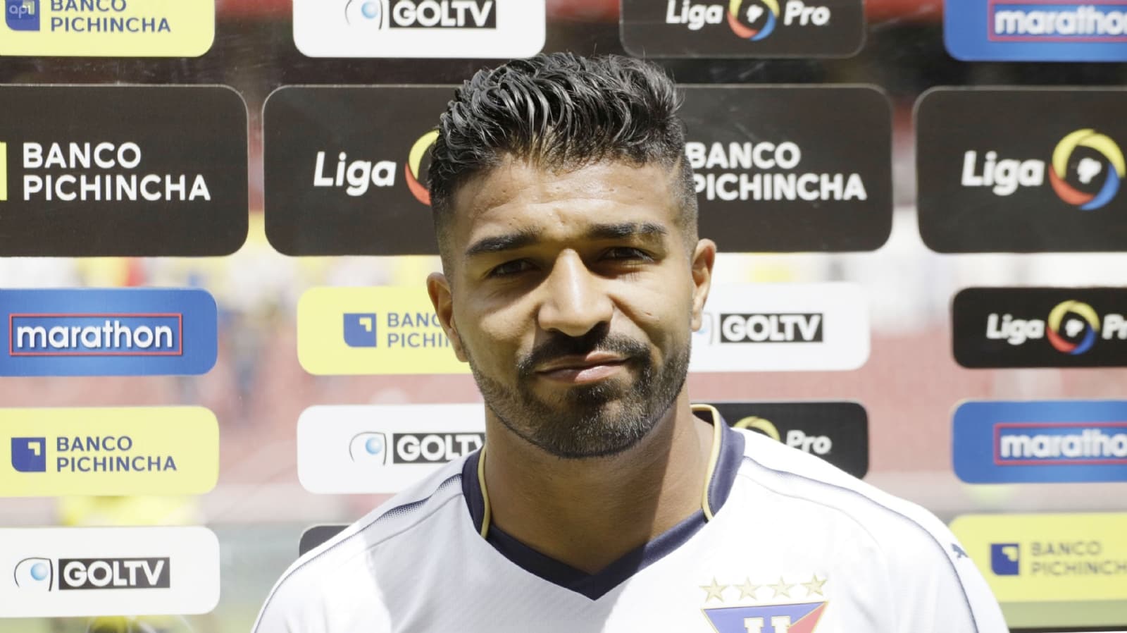 Rodrigo Aguirre suma una nueva expulsión por agresión