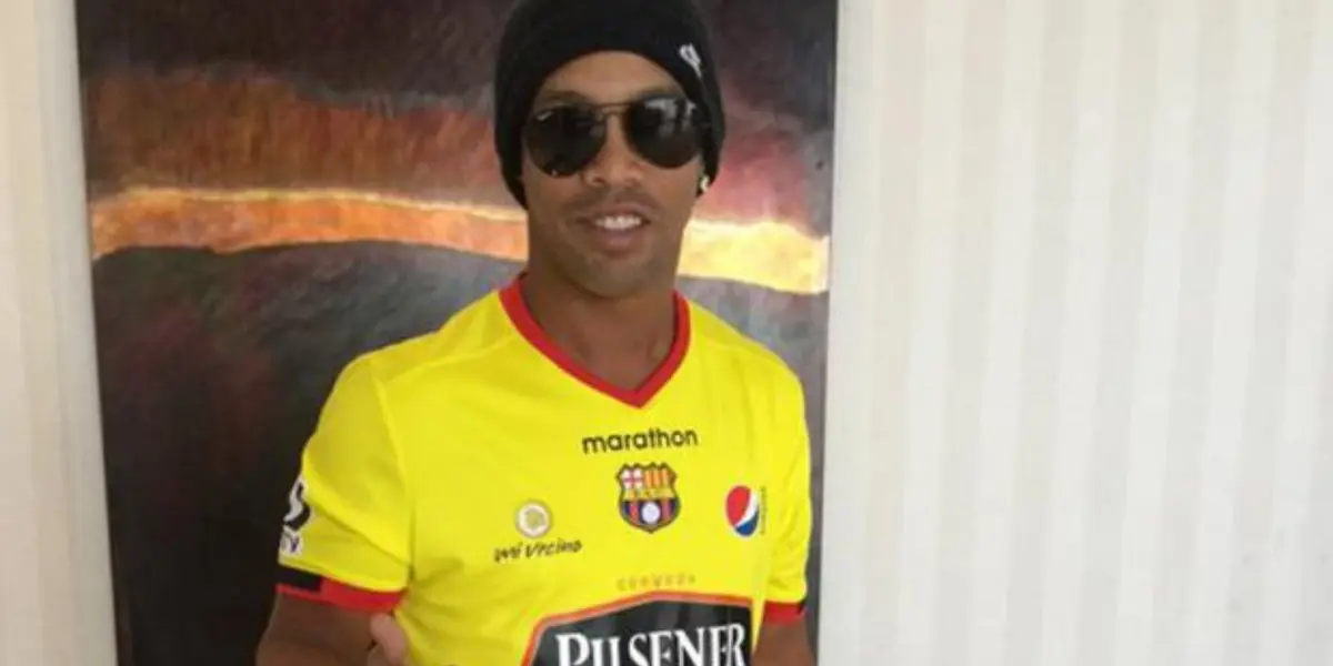 Ronaldinho volverá a Ecuador, luego de su paso por Barcelona SC en la Noche Amarilla. Mira lo que hará
