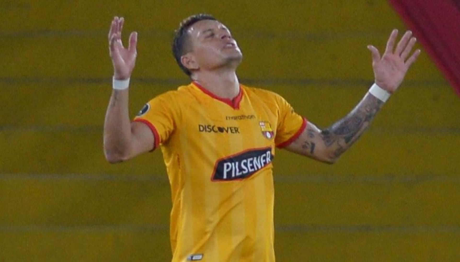 Se confirmó que el futuro de Carlos Garcés no estaría en Barcelona