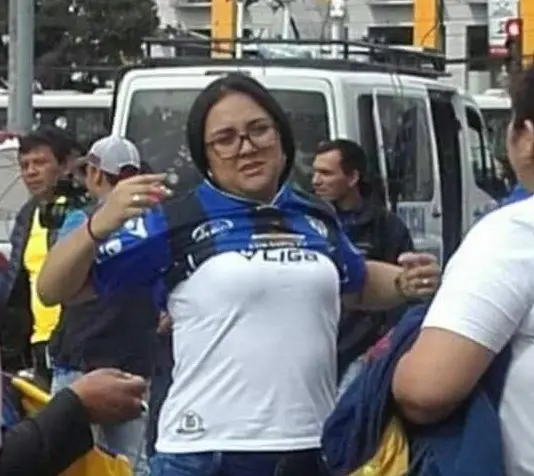 Se hizo viral una foto de una hincha de Liga con la camiseta de Independiente y alborotó las redes incluso entre los equipos